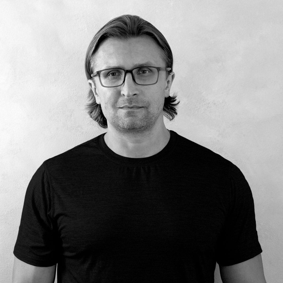 Tom Korzen is a business development consultant with over 20 years of international business development experience.